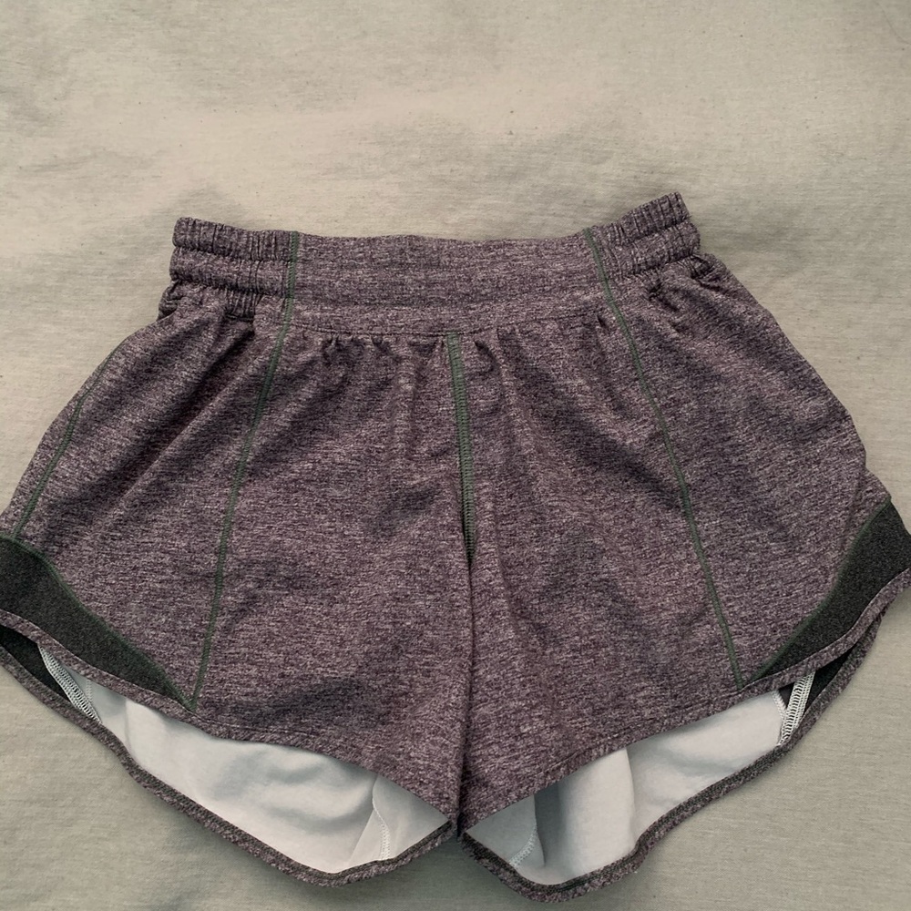 ‪- LULULEMON HEATHER LUX HOTTY HOT SHORTS‬